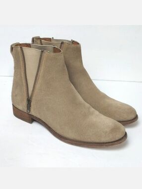 Frye Carly Zip Chelsea Suede Leather Boots in Ash Tan Size 8.5